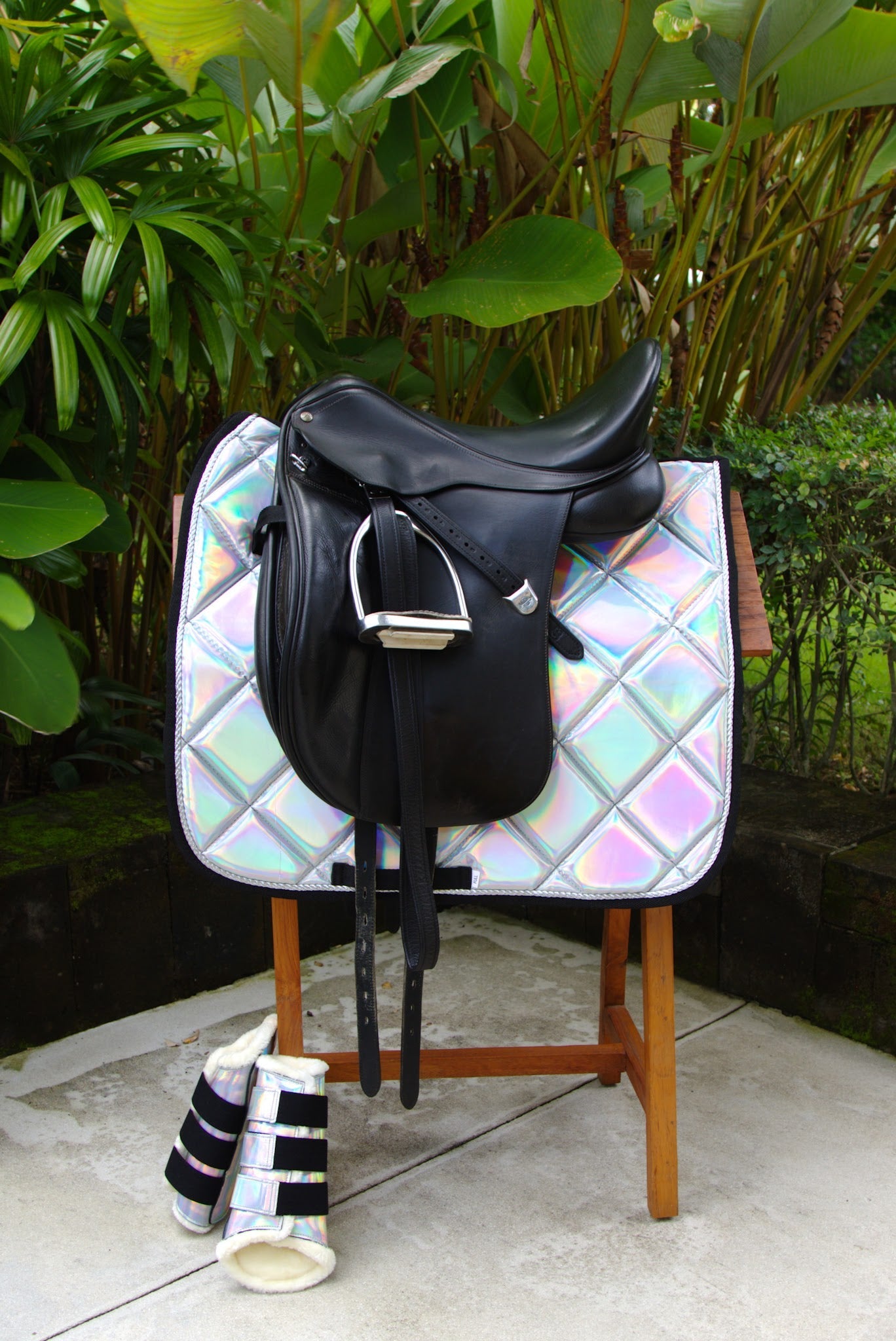 Holographic Saddle Pad