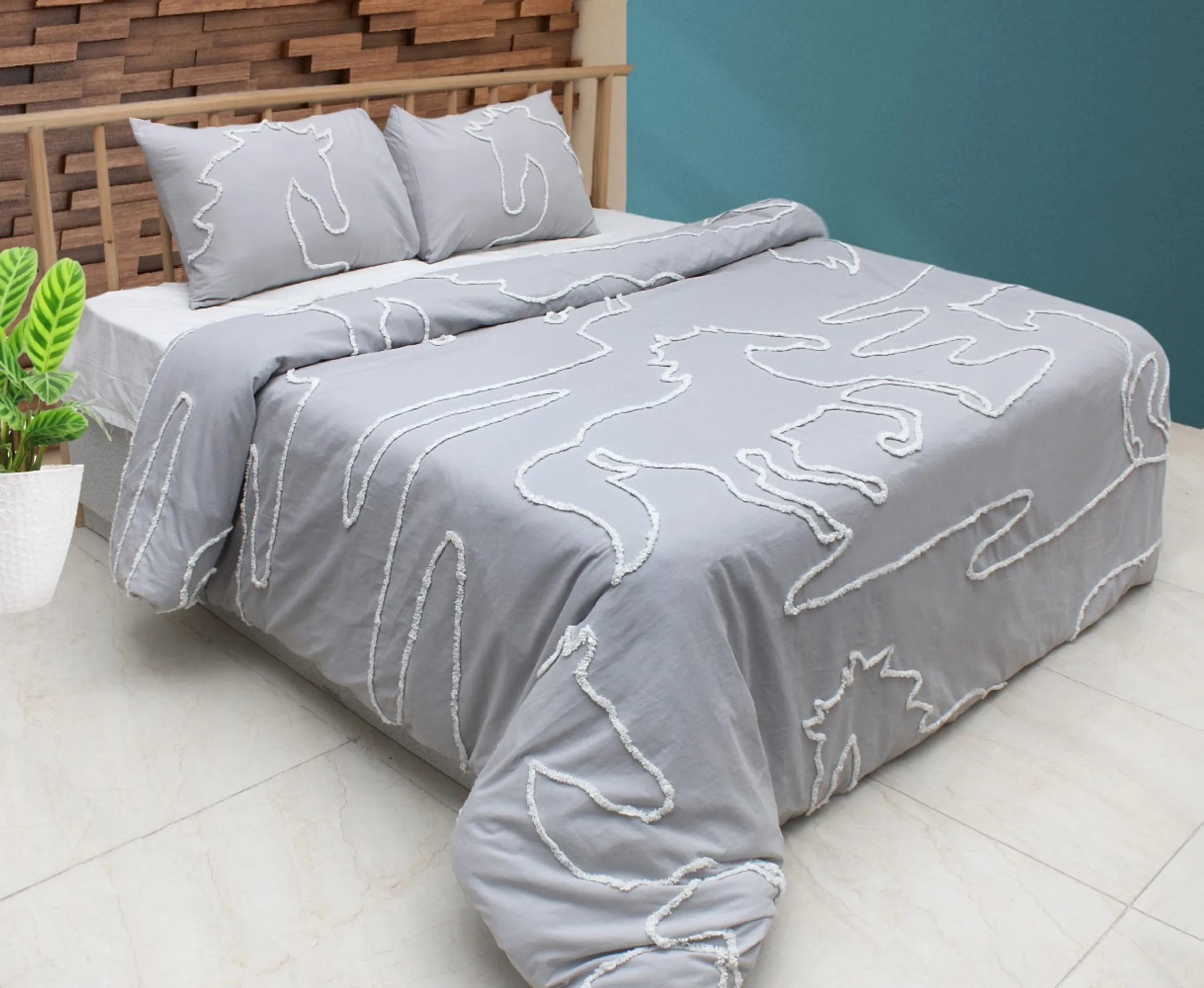 AWST Int'l "Lila" Elegant Horse Duvet Set- Gray w/ White