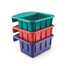 KD-153 Wall/Fence Feeder | 6 Qt Mounted Feeder for Small Livestock
